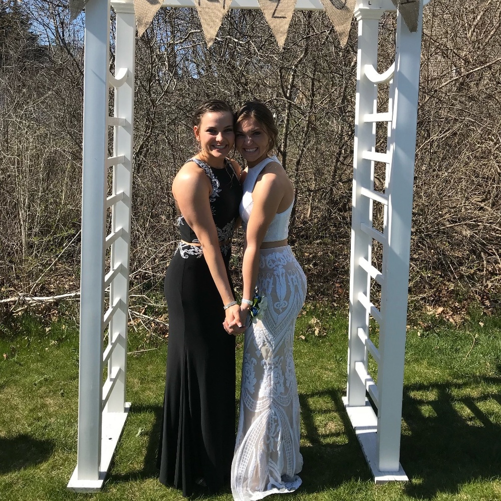 Prom Dress - Picture 4 of 4